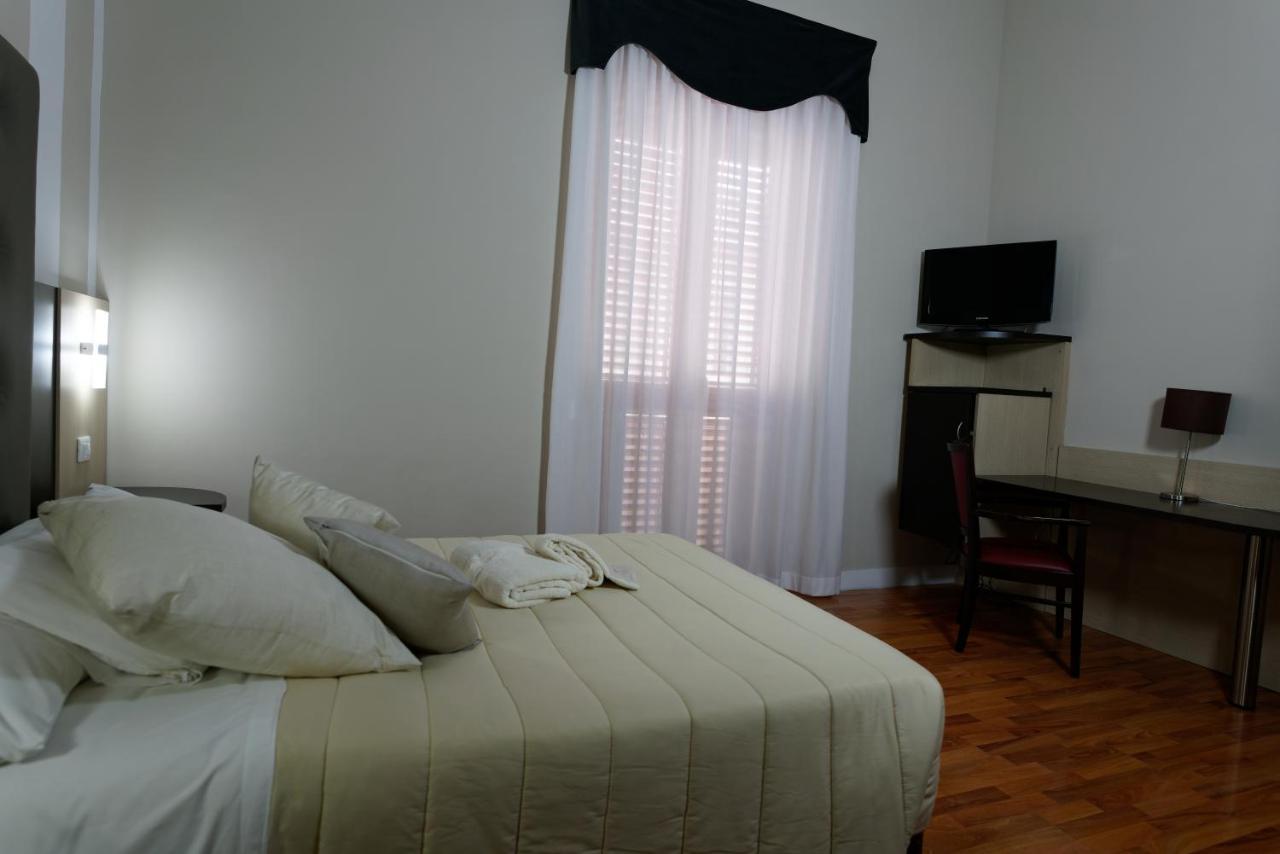 Hotel Sant'Elia Мессина Экстерьер фото