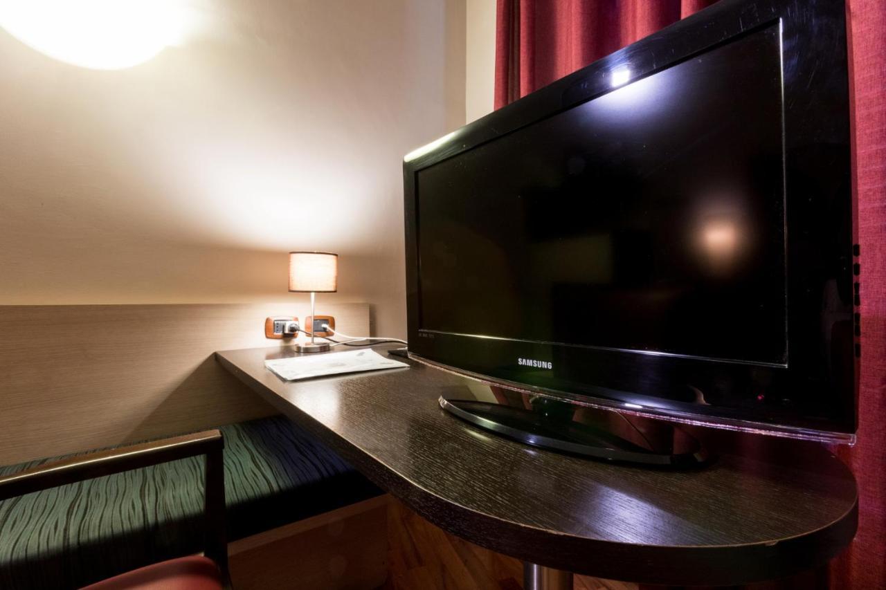 Hotel Sant'Elia Мессина Экстерьер фото
